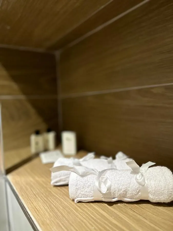 4Seasonsgea , Deluxe Studio , City Centre , Tirana 0*,  Albania