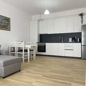  Apartment Atrium Residency