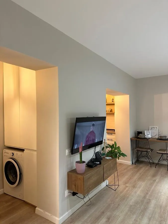 4Seasonsgea , Deluxe Studio , City Centre , Tirana Appartamento